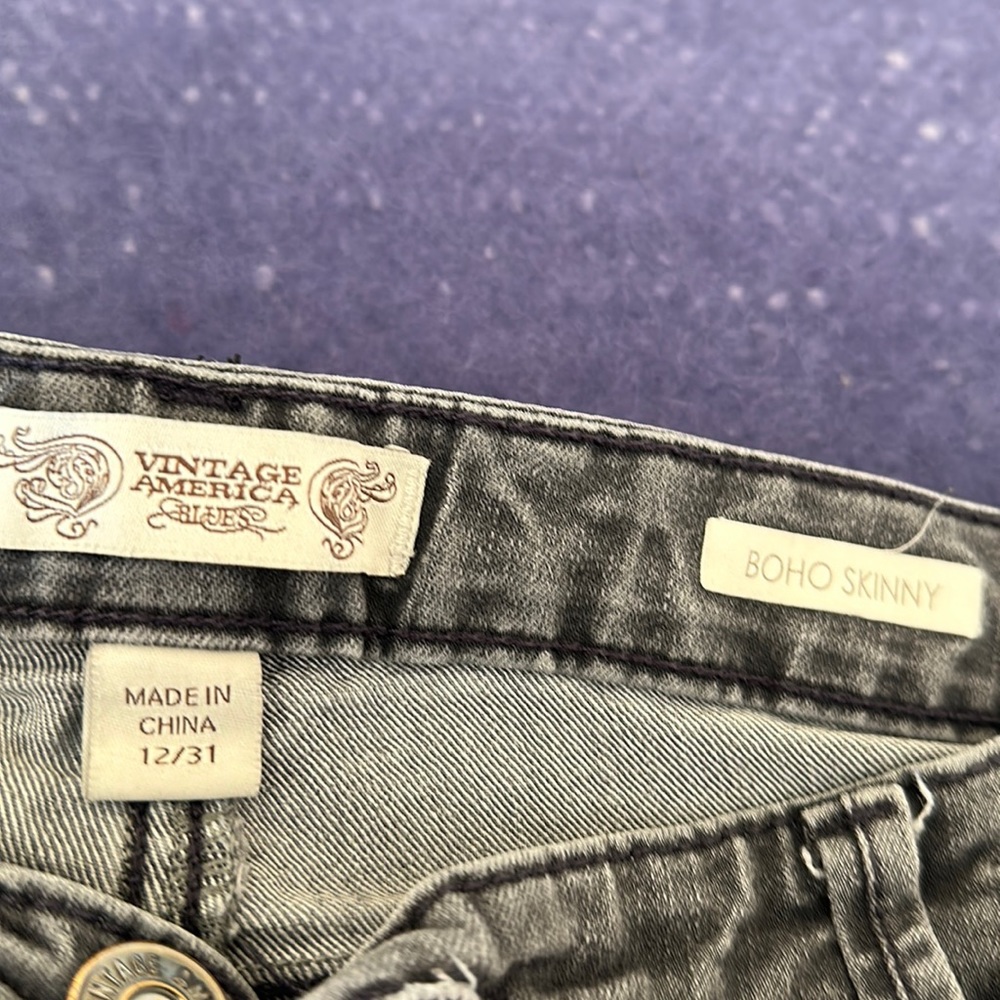 Gray cut off BoHo skinny jeans